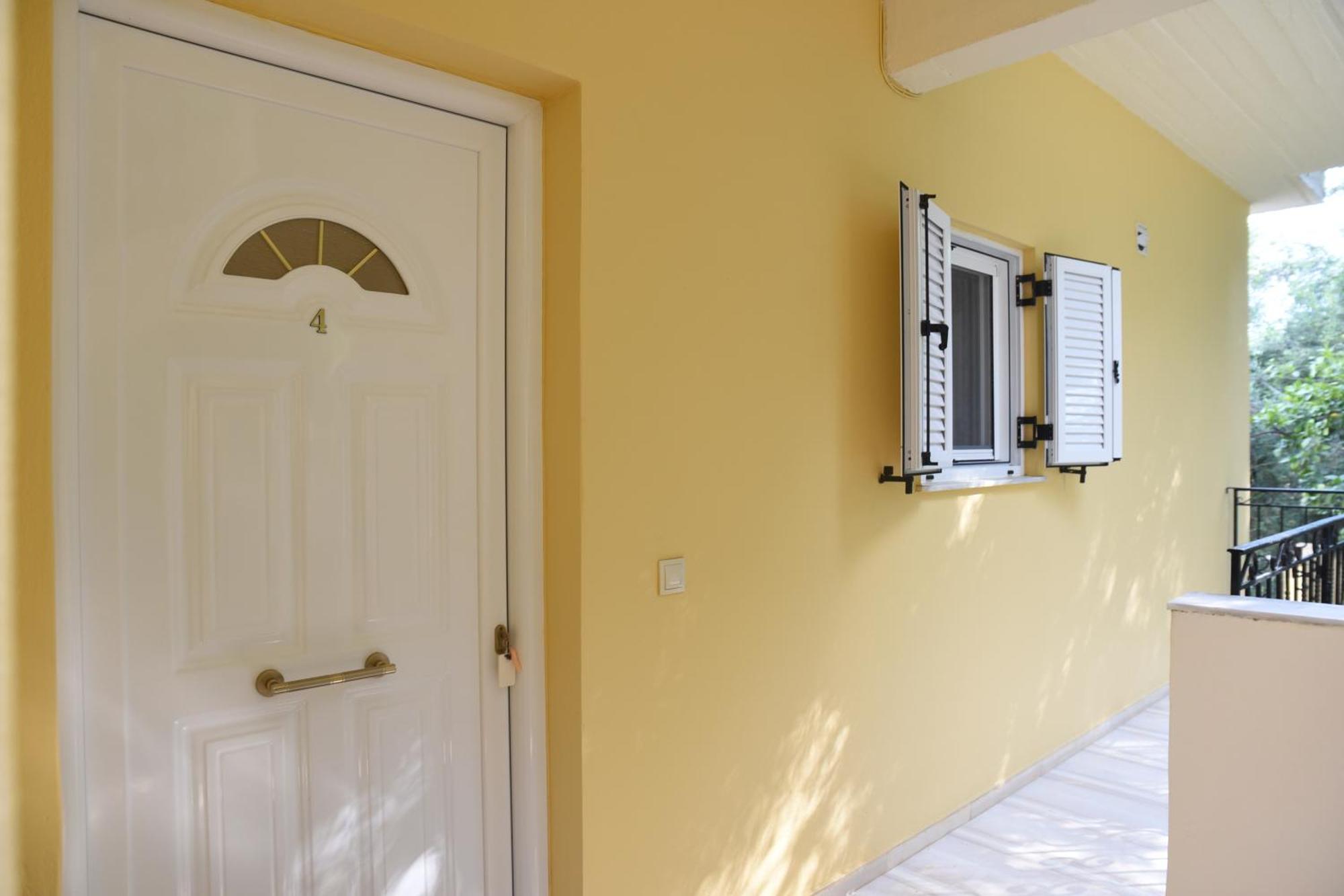 Butterfly Barbati Apartments ภายนอก รูปภาพ