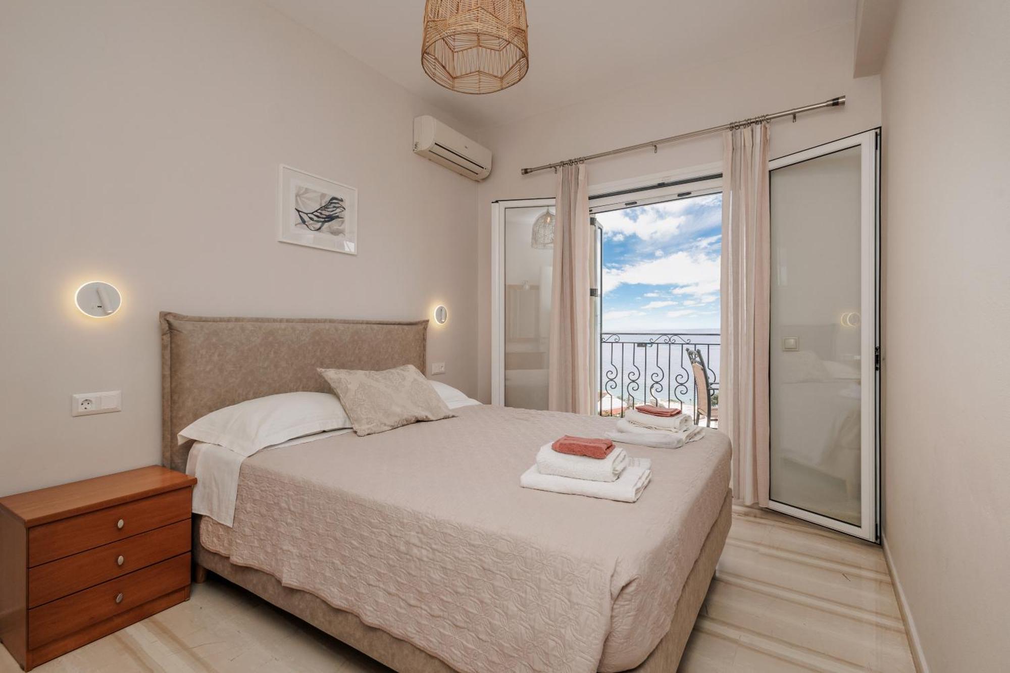 Butterfly Barbati Apartments ภายนอก รูปภาพ