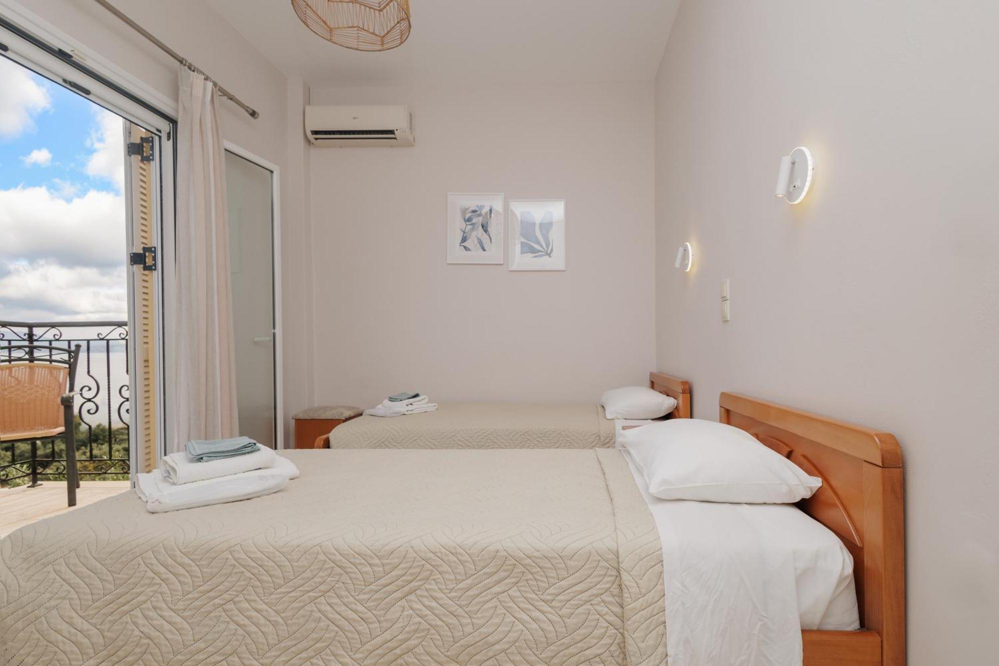 Butterfly Barbati Apartments ภายนอก รูปภาพ